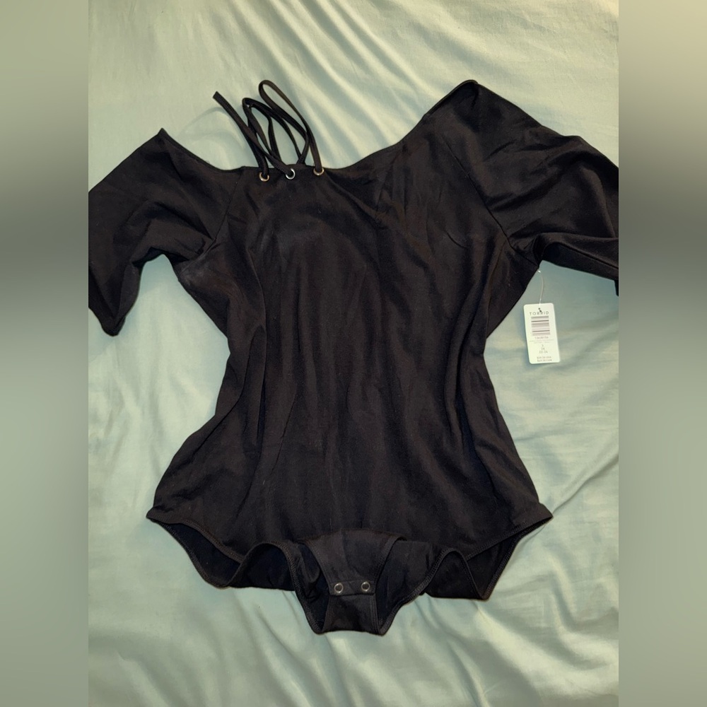 Torrid Plus Black Bodysuit One Piece with Plunging Neckline & Strappy Shoulder